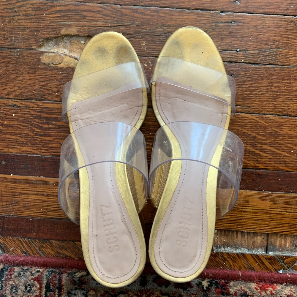 Schutz size 7.